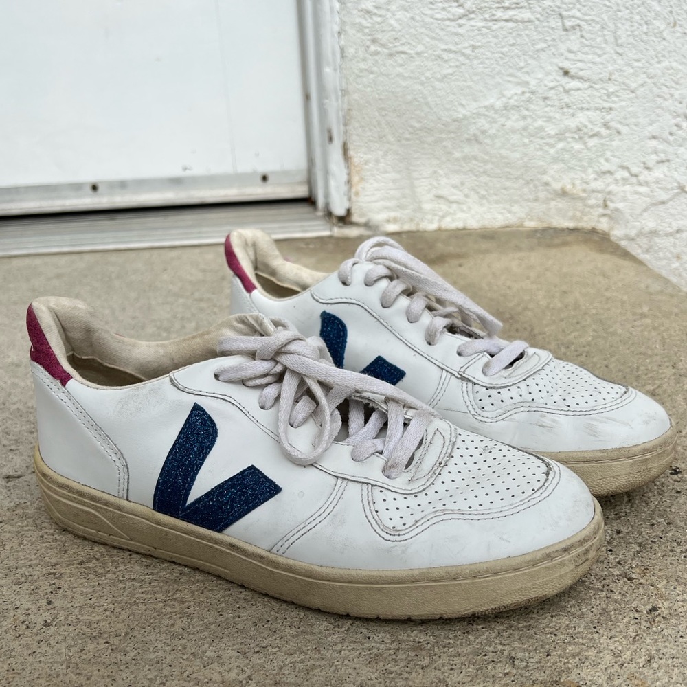 Veja sneakers womens size 9 - white leather